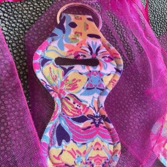 3 adorable key chains that wil hold a small lipstick or lip balm - Picture 3 of 3